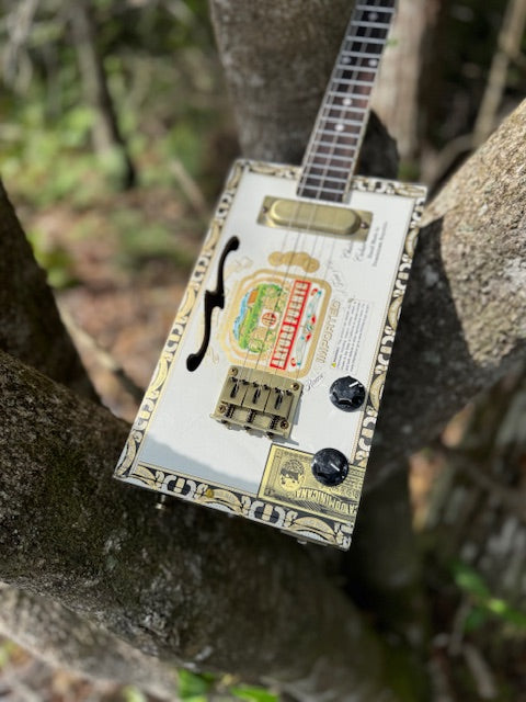 "The Iconic" Fuente 3 or 4 String CBG