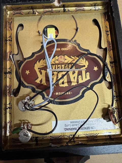 Tabak Gordita Three String Kit