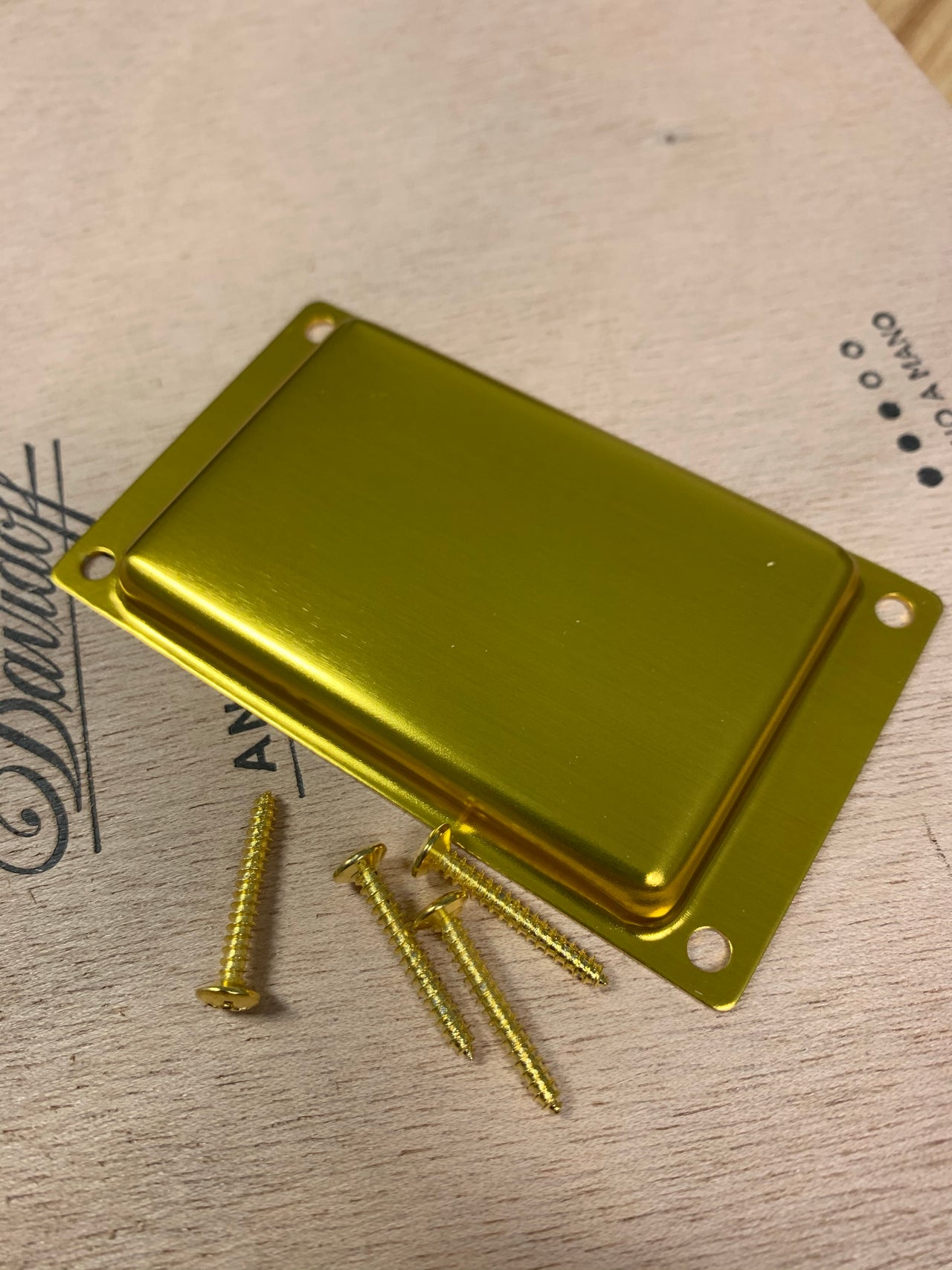 MGB Mini Box Bucker Stamped Cover Gold | 6 String